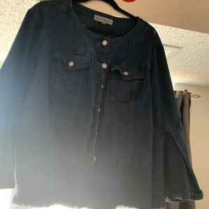 Jean jacket with 3\4 inch sleeves bell  and fringed